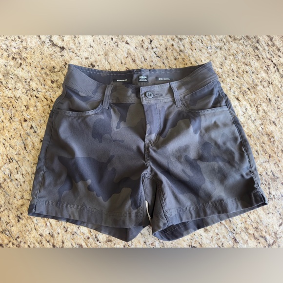 Prana Halle 5" Shorts II - Women's - 2 - Charcoal Camo - Picture 2 of 3